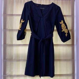 Talbots navy blue shirt dress with yellow embroidered flowers, size 6P